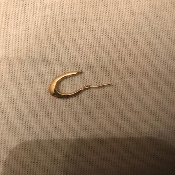 10k earrings - Picture 2 of 4